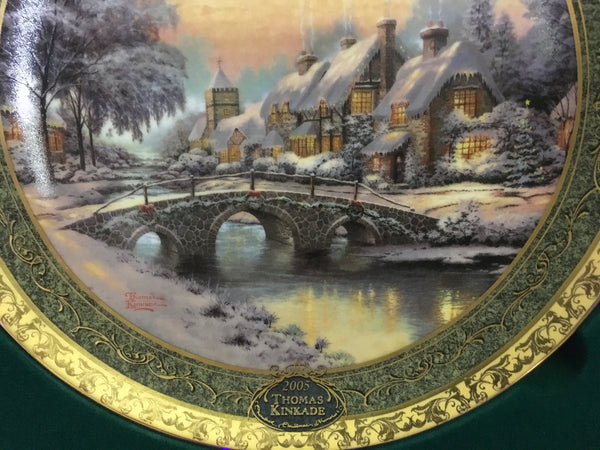 Cobblestone Christmas boxed plate Kinkade