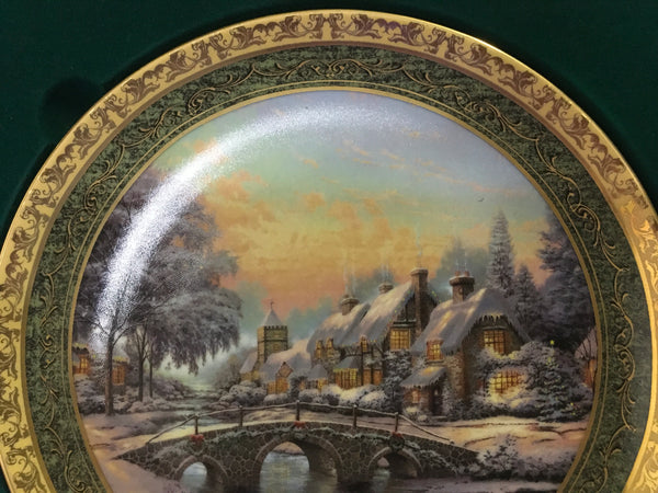 Cobblestone Christmas boxed plate Kinkade