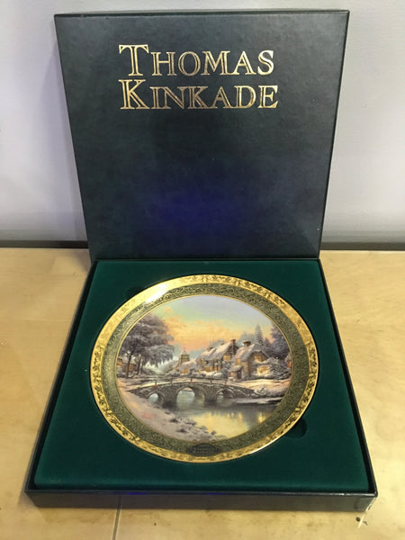 Cobblestone Christmas boxed plate Kinkade