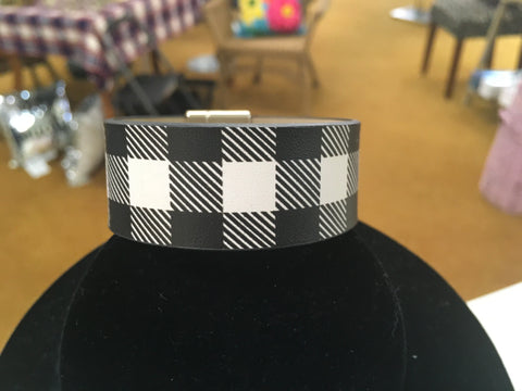 Black Buffalo plaid magnetic bracelet