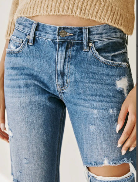 Mid rise classic KanCan distressed jean